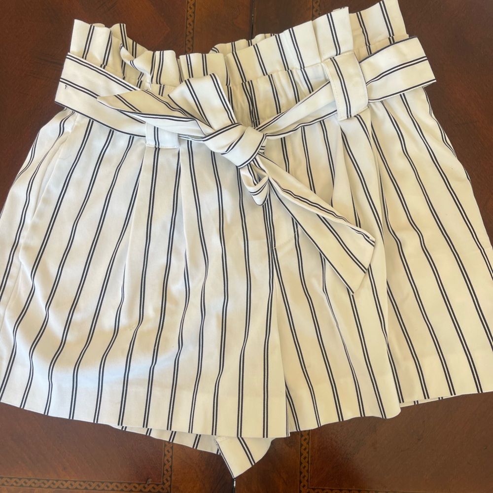 Zara Peplum High Waisted Bow Tie Navy and White Striped Shorts Size XS